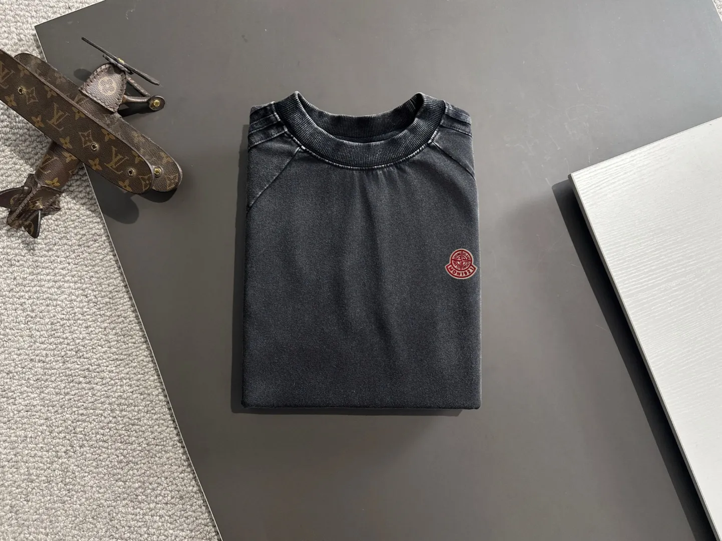 Next day shipping P460 Stone lsland/stone island high quality 2025 spring and summer new casual heavy industry suit exclusively developed by yb! High quality production! Imported custom-made fabrics for foreign orders, with high breathability and comfort, impeccable details, brand element design concept, delicate and soft feel! It presents a casual cut and the upper body shape is great! On sale simultaneously on the official website! From a high-end men's positioning brand, the low-key luxury taste is irresistible! Exquisite workmanship and impeccable quality! The overall style is simple, fashionable and timeless, fully meeting the requirements of stylish and tasteful dressing! Size: S-XXL
